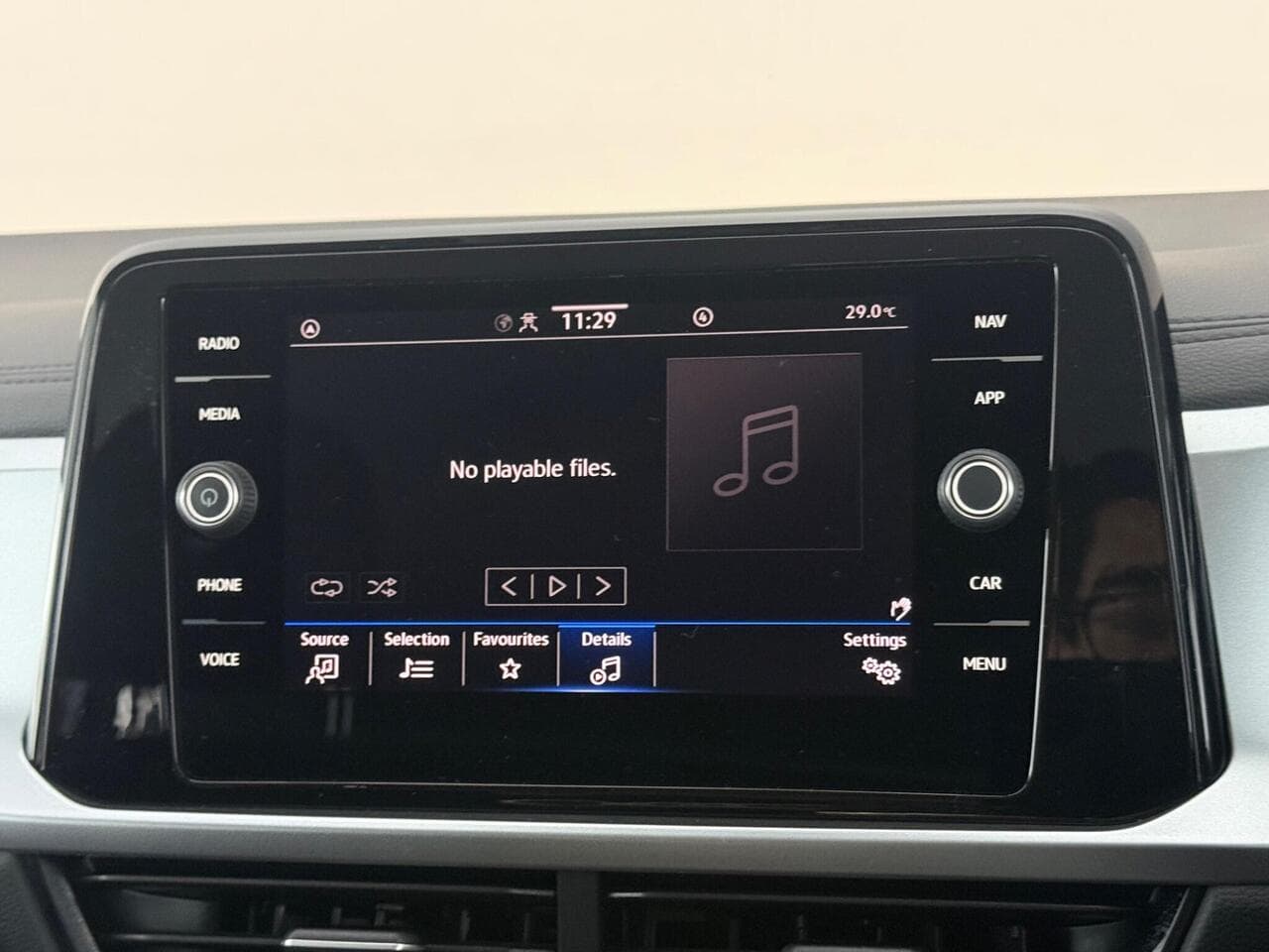 Volkswagen T-Roc thumbnail Infotainment System