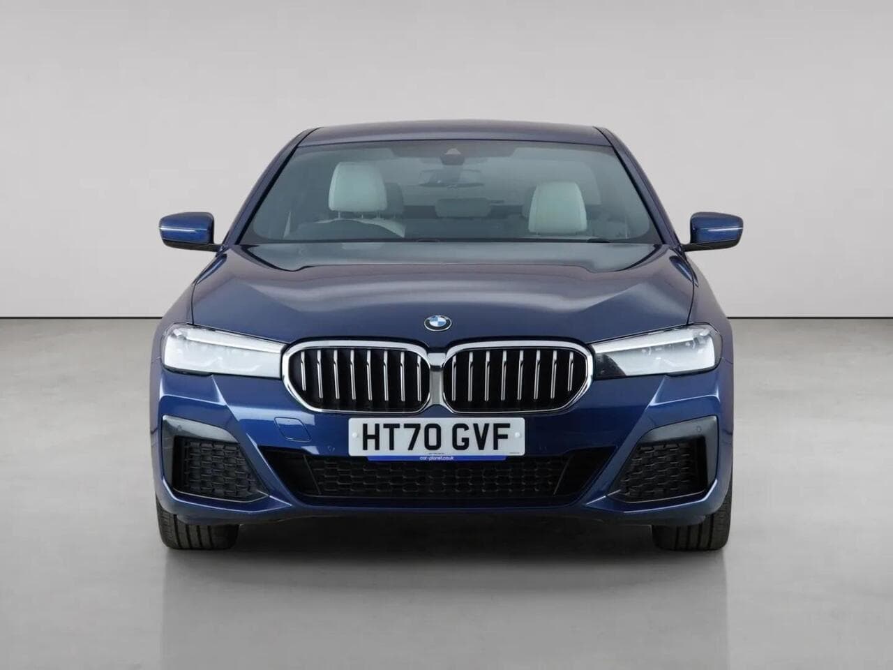 BMW 5 Series thumbnail Front