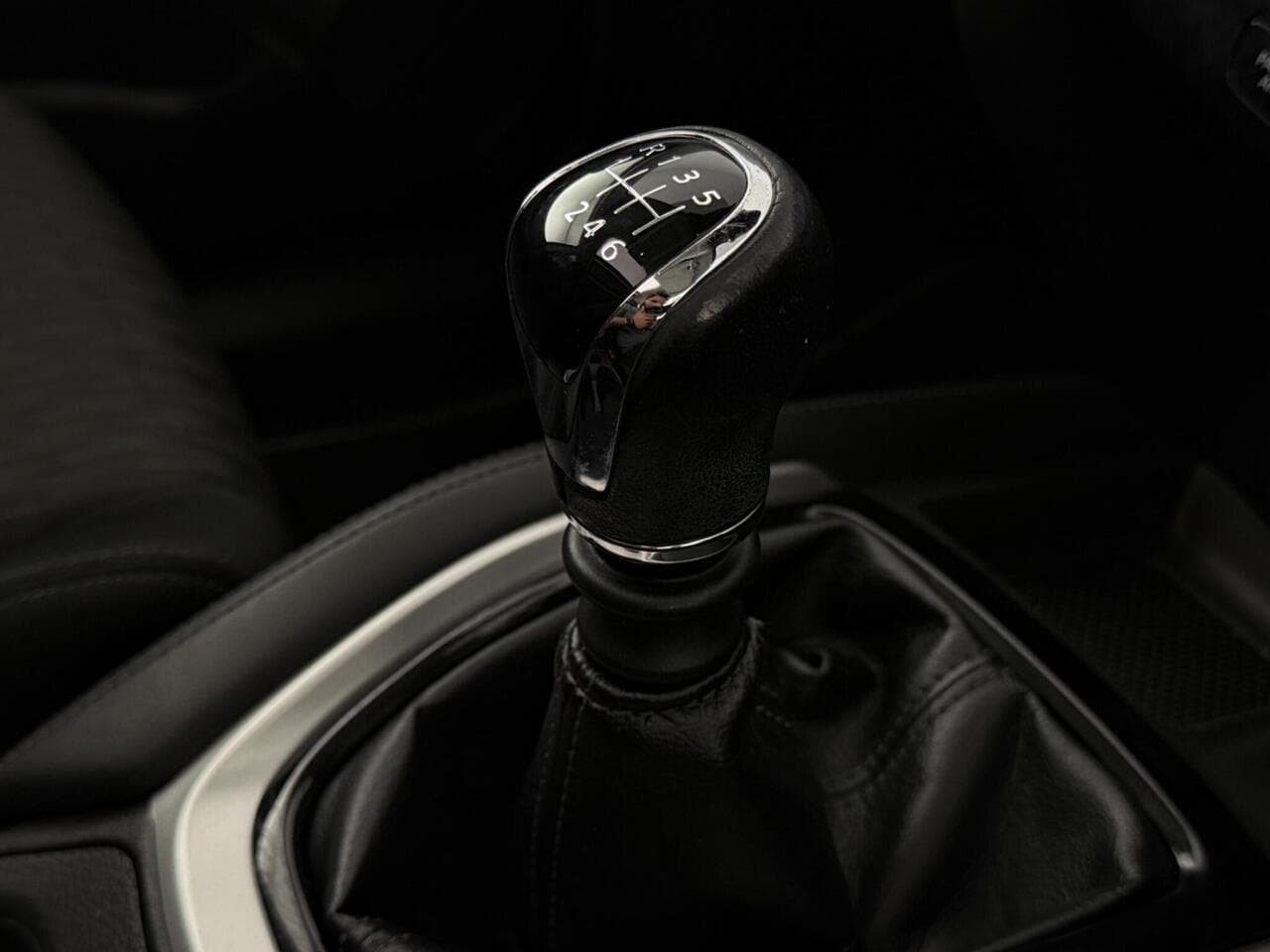 Nissan X-Trail thumbnail Interior Front