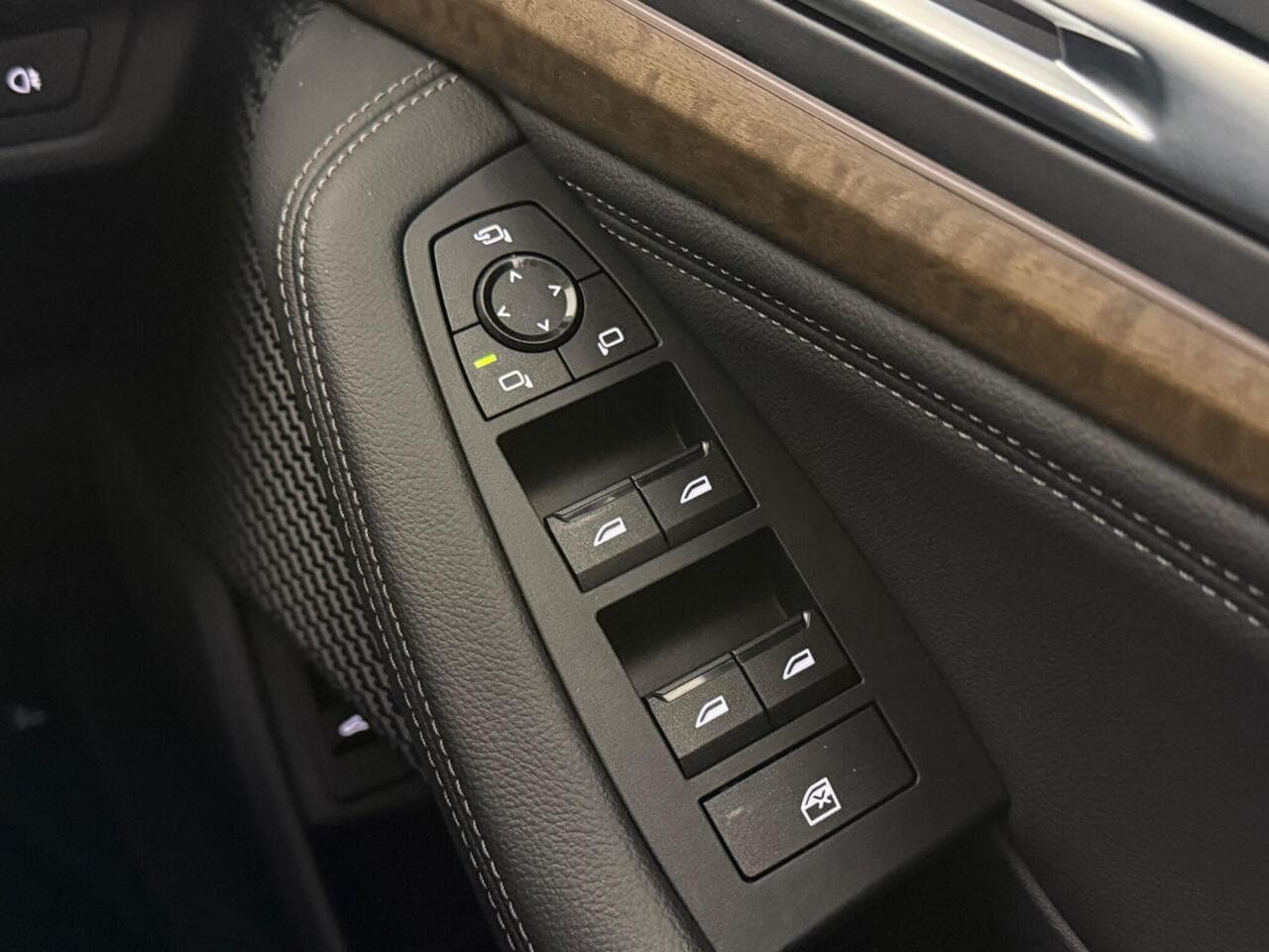 BMW 2 Series Active Tourer thumbnail Misc Controls