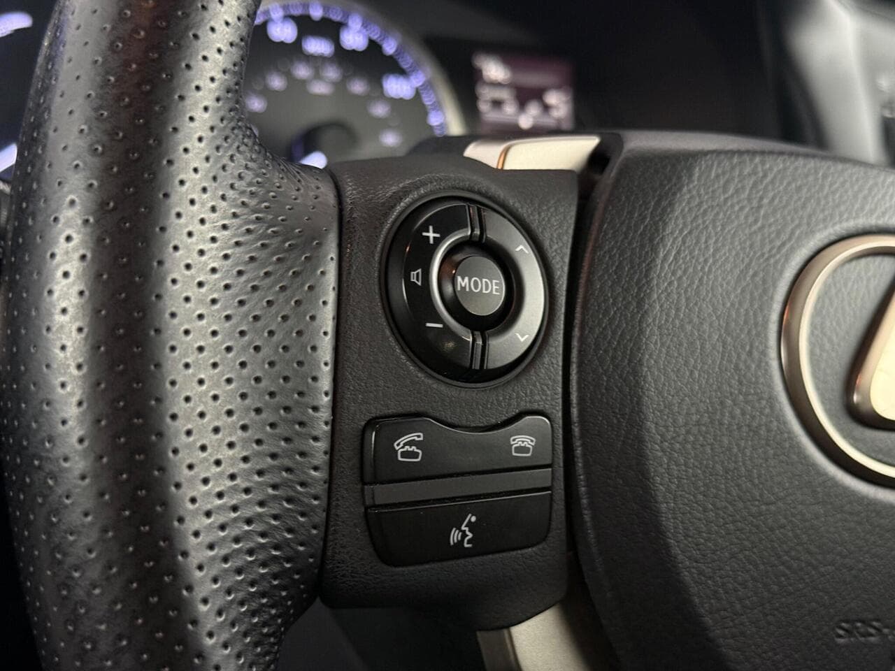 Lexus CT thumbnail Misc Controls