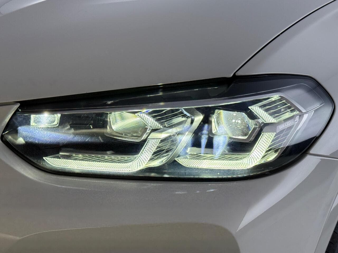 BMW X3 thumbnail Lights Front