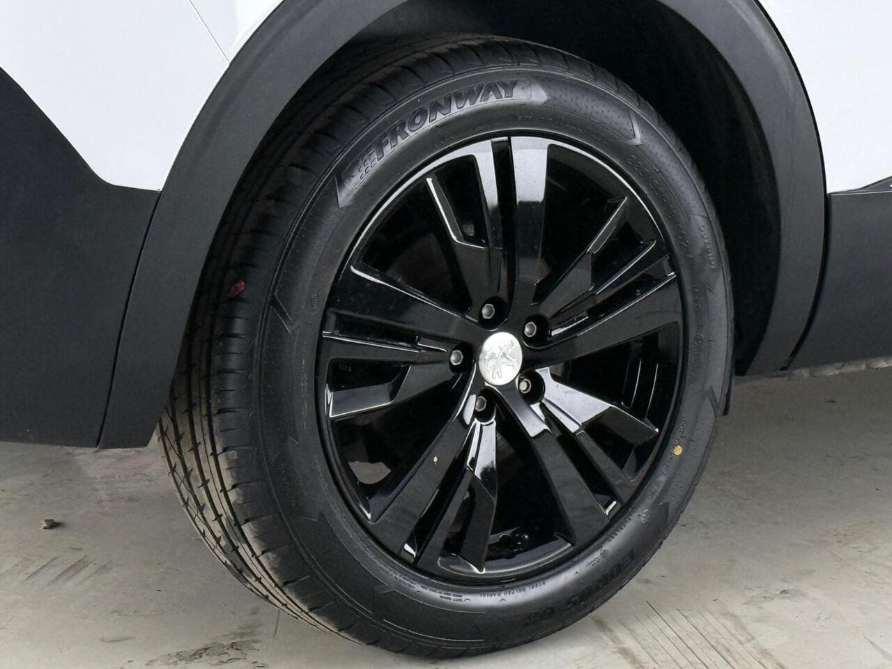 Peugeot 5008 thumbnail Wheel