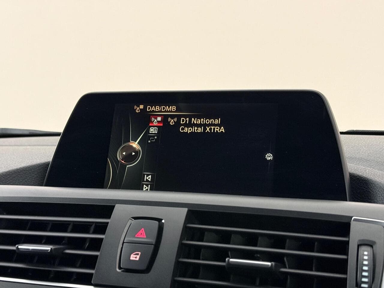 BMW 1 Series thumbnail Infotainment System