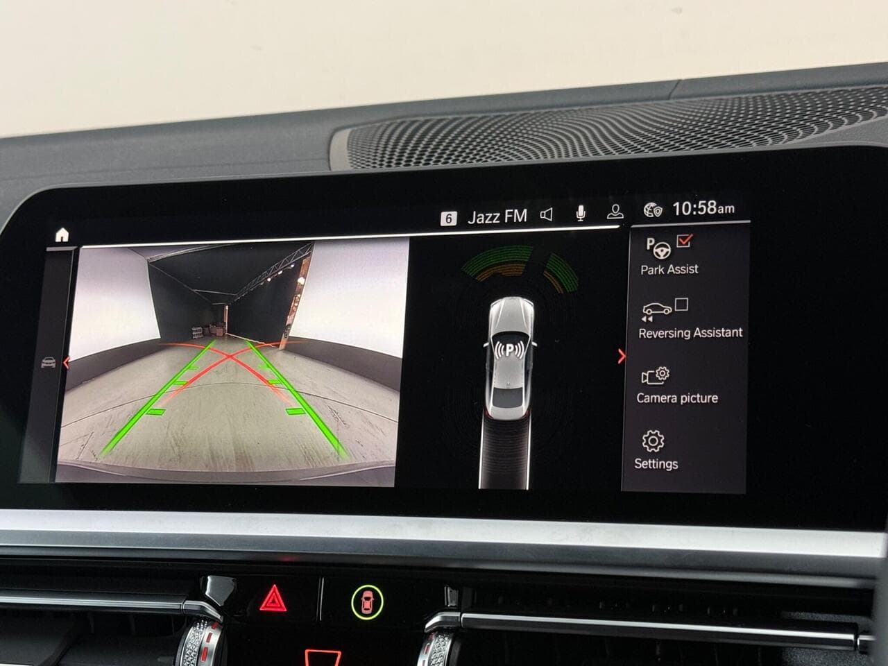 BMW 4 Series thumbnail Infotainment System