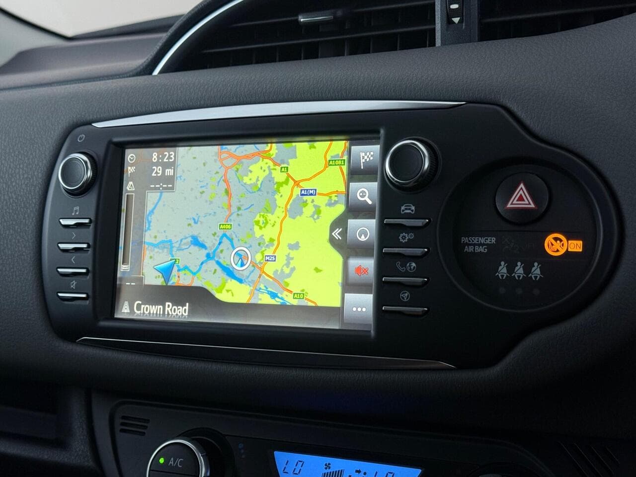 Toyota Yaris thumbnail Infotainment System