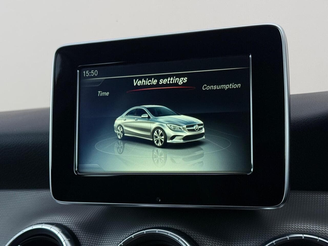 Mercedes-Benz CLA thumbnail Infotainment System