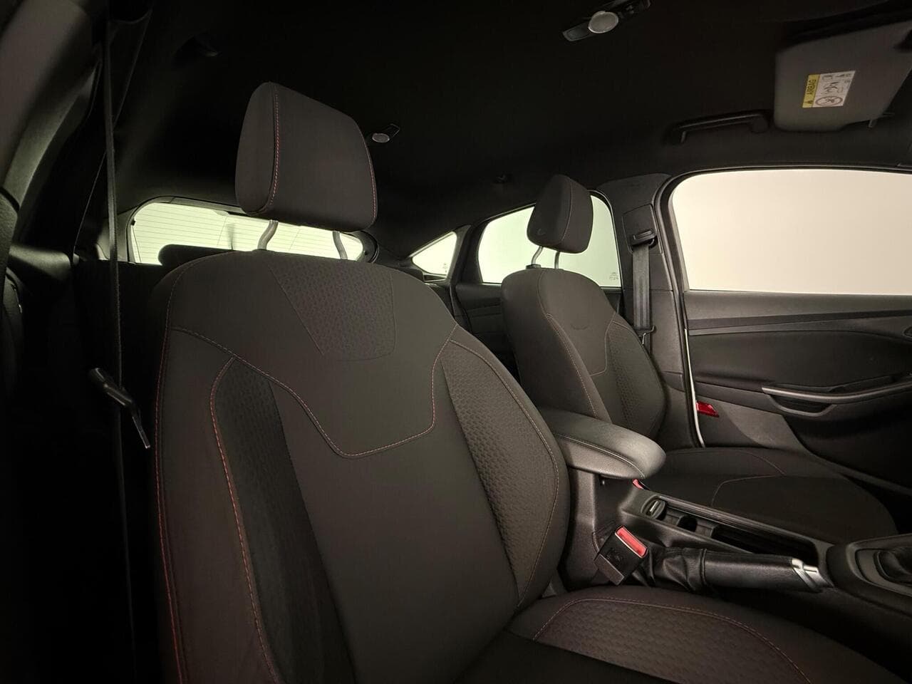Ford Focus thumbnail Seat Driver