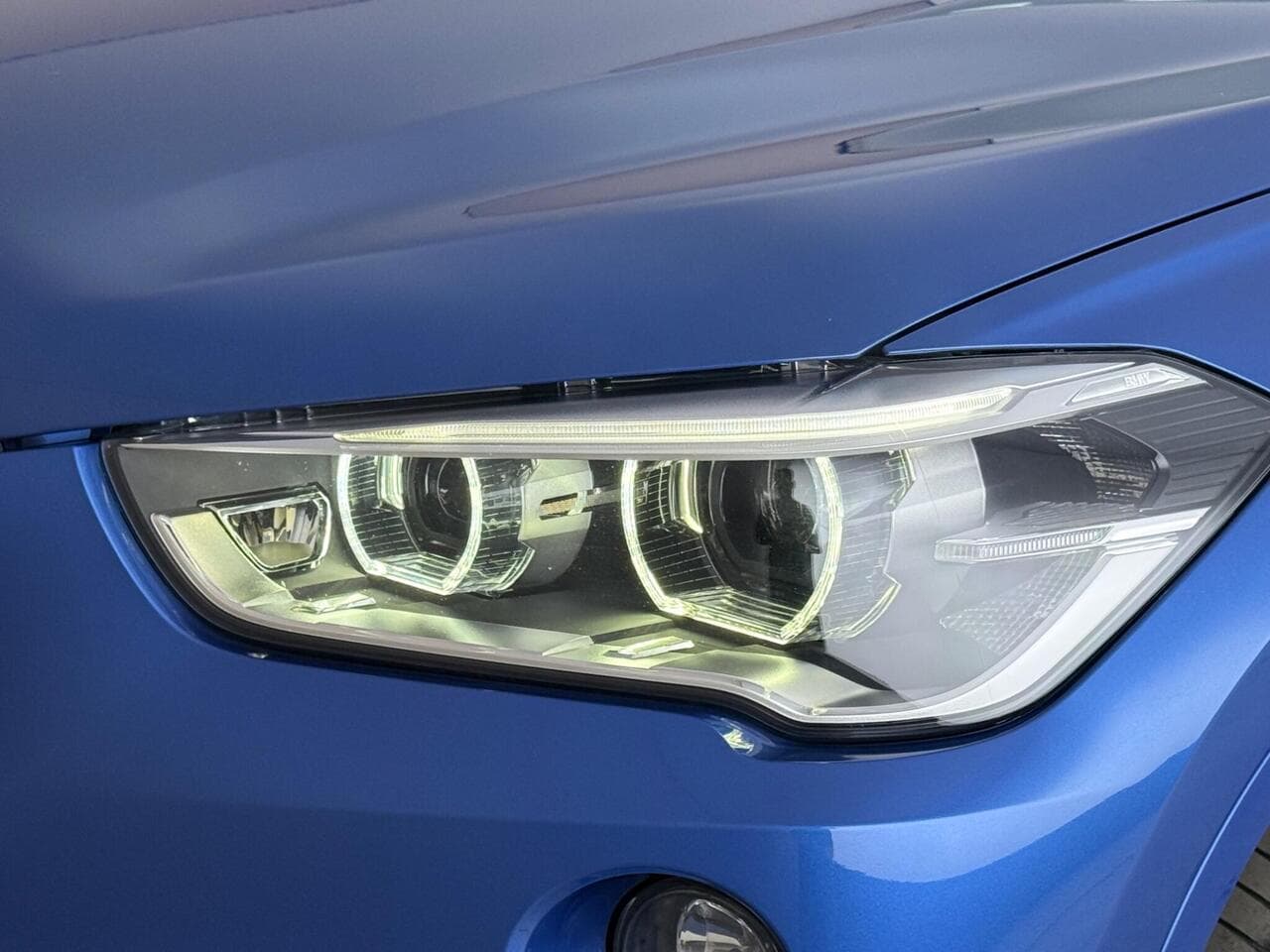 BMW X1 thumbnail Lights Front