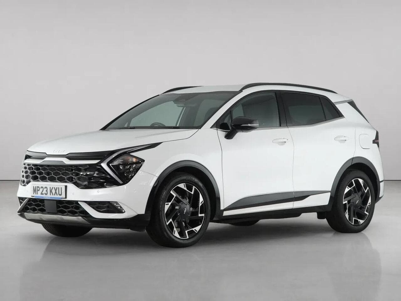 Kia Sportage thumbnail Front Left