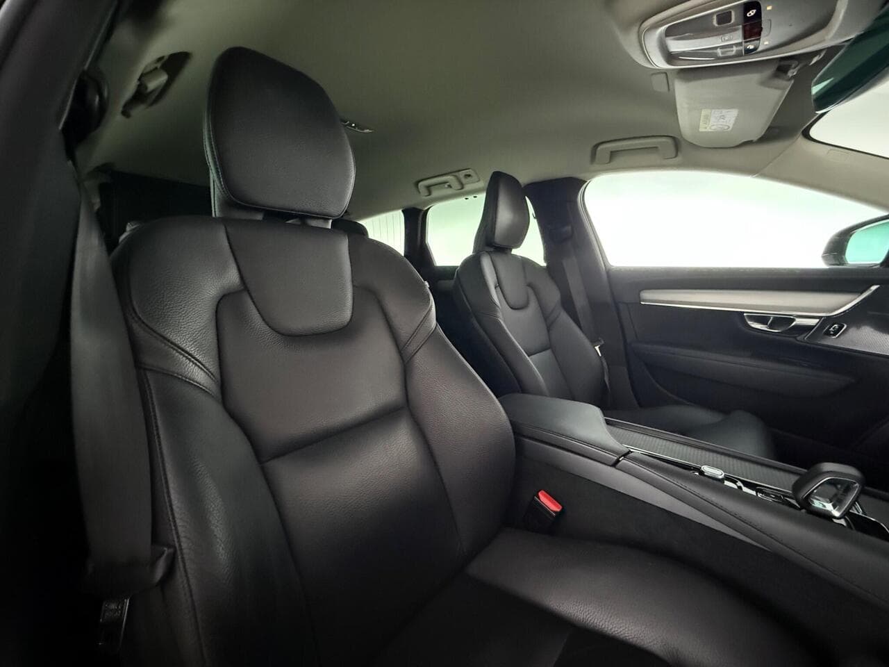 Volvo V90 thumbnail Seat Driver