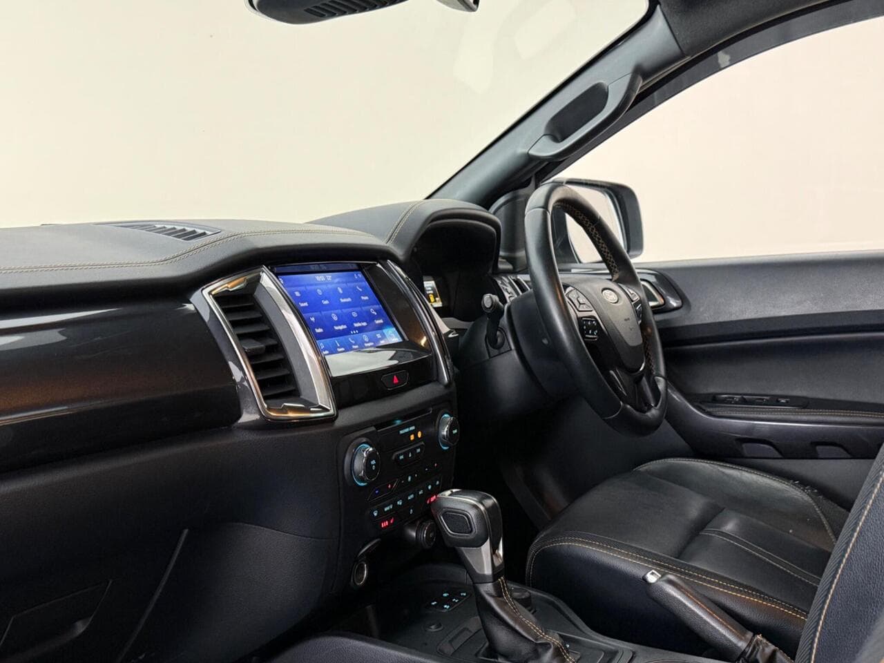 Ford Ranger thumbnail Interior Front