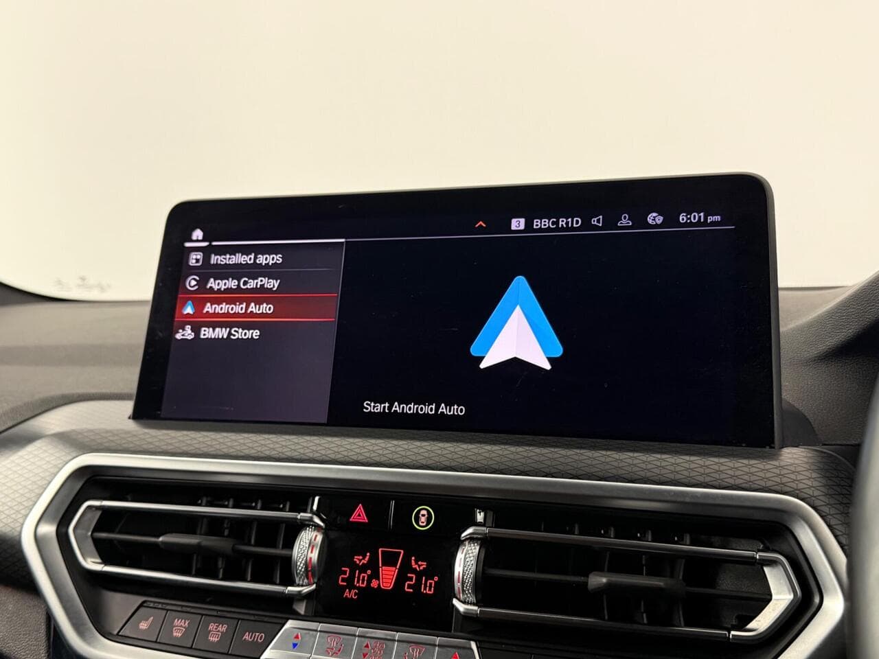 BMW X3 thumbnail Infotainment System