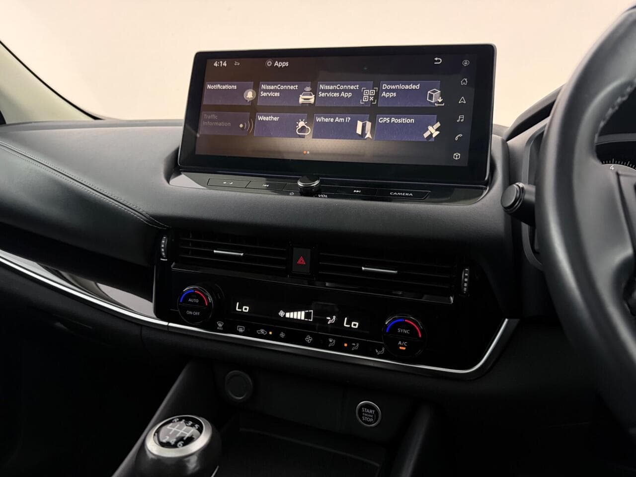 Nissan Qashqai thumbnail Infotainment System
