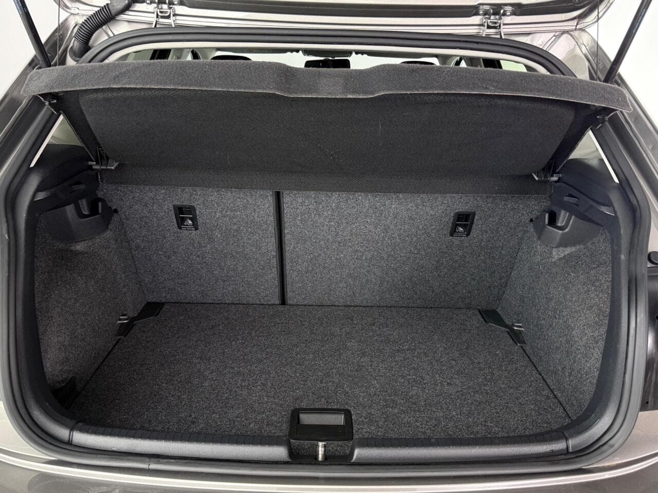 Volkswagen Polo thumbnail Boot