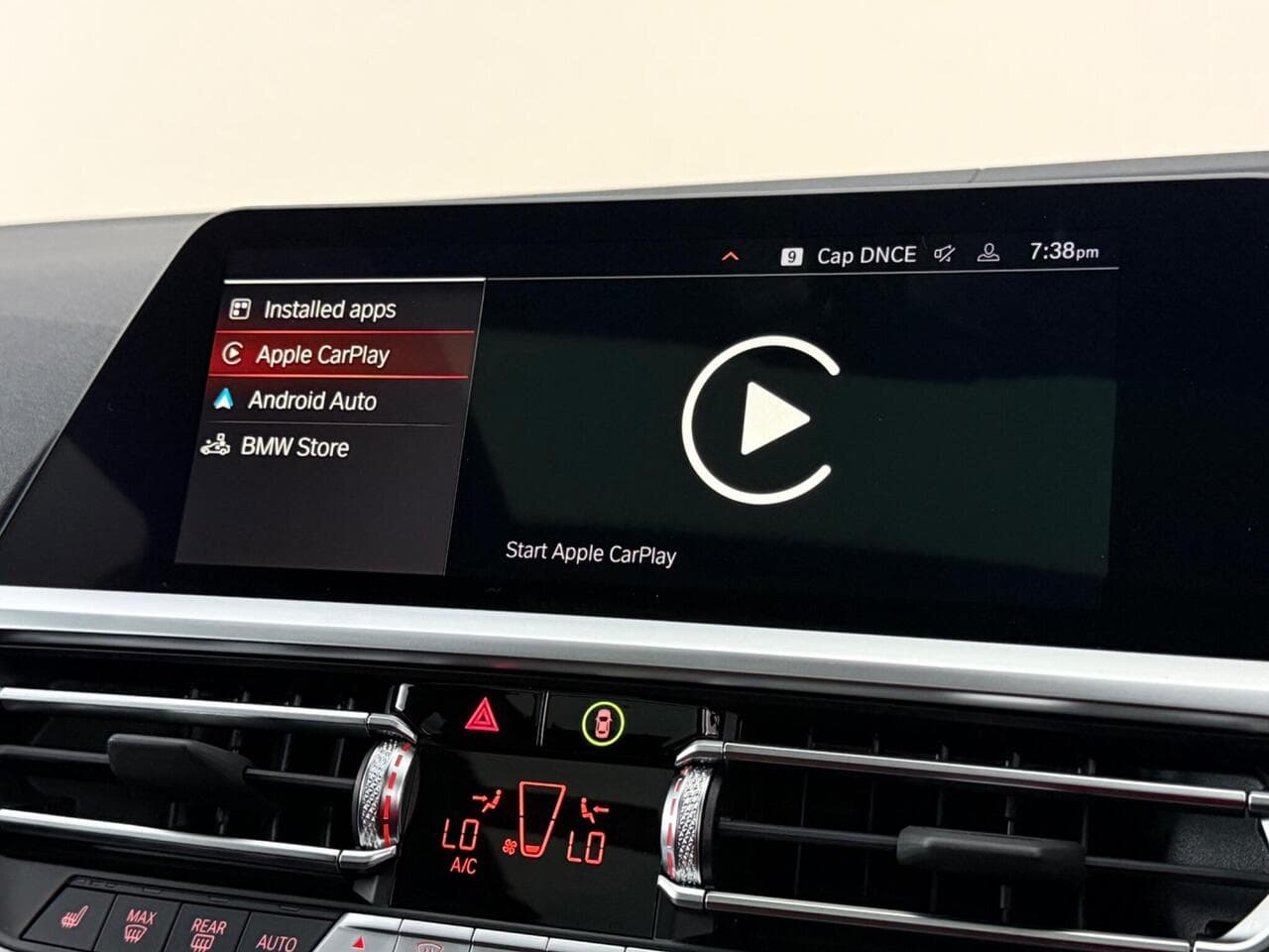 BMW 3 Series thumbnail Infotainment System