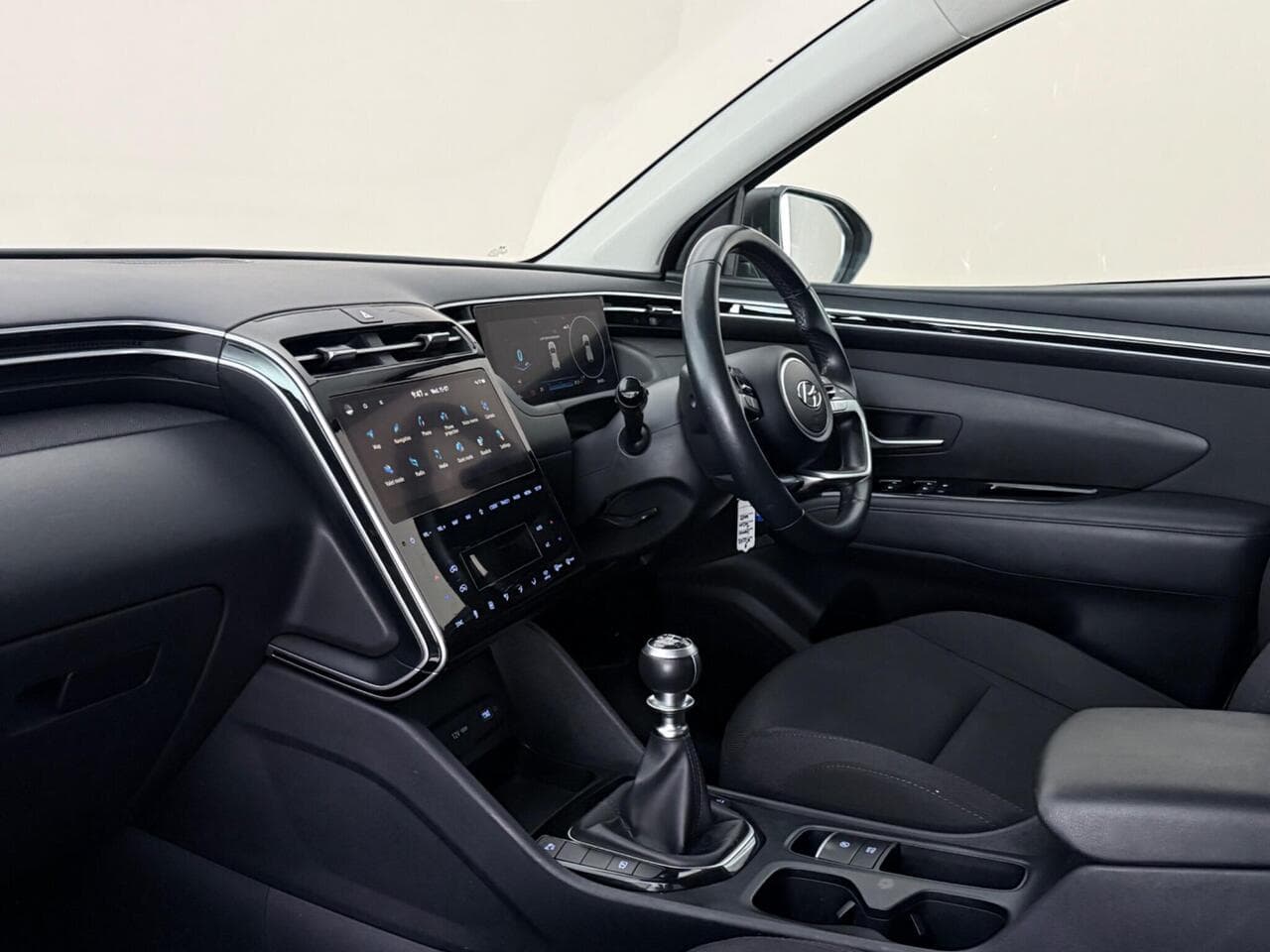 Hyundai TUCSON thumbnail Interior Front