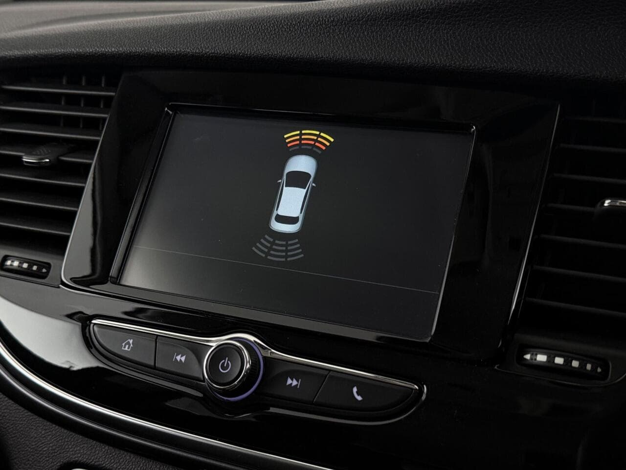 Vauxhall Mokka X thumbnail Infotainment System