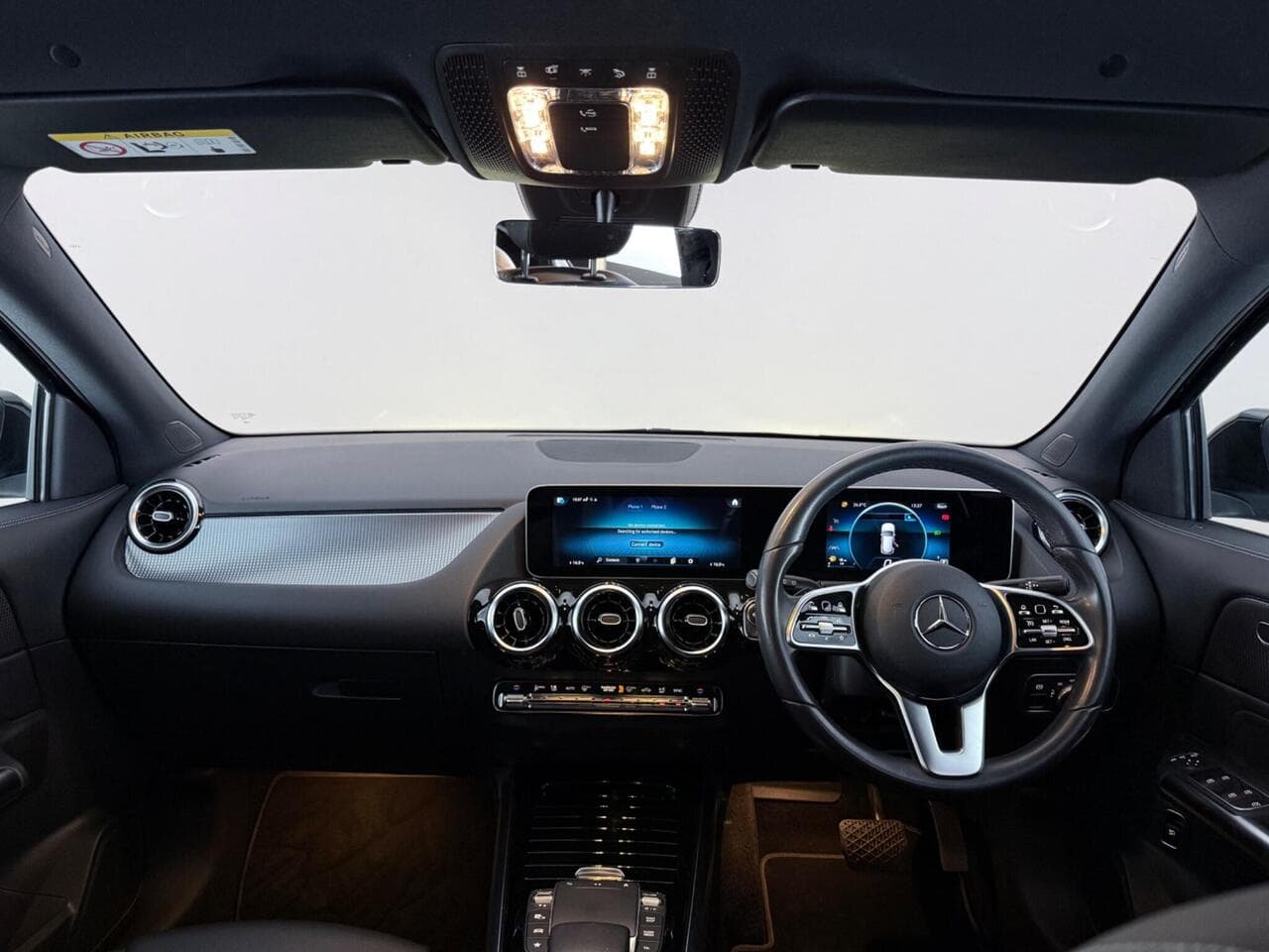 Mercedes-Benz GLA thumbnail Interior Front