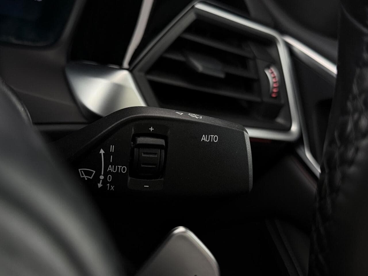 BMW 4 Series thumbnail Misc Controls