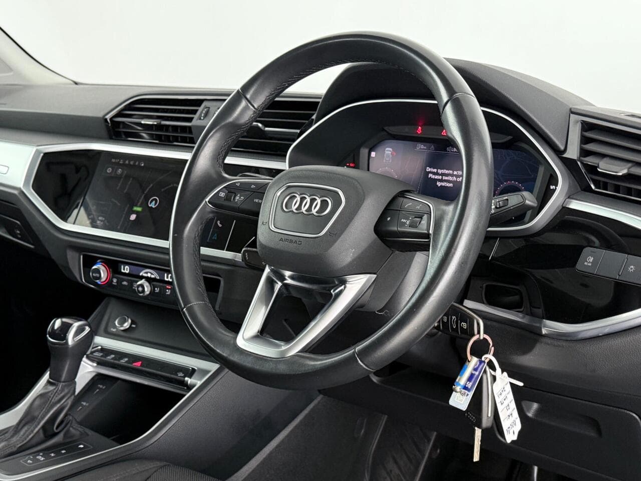 Audi Q3 thumbnail Steering Wheel