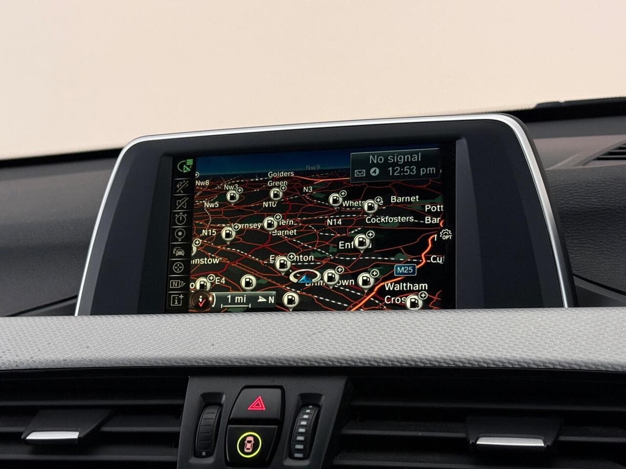 BMW X1 thumbnail Infotainment System