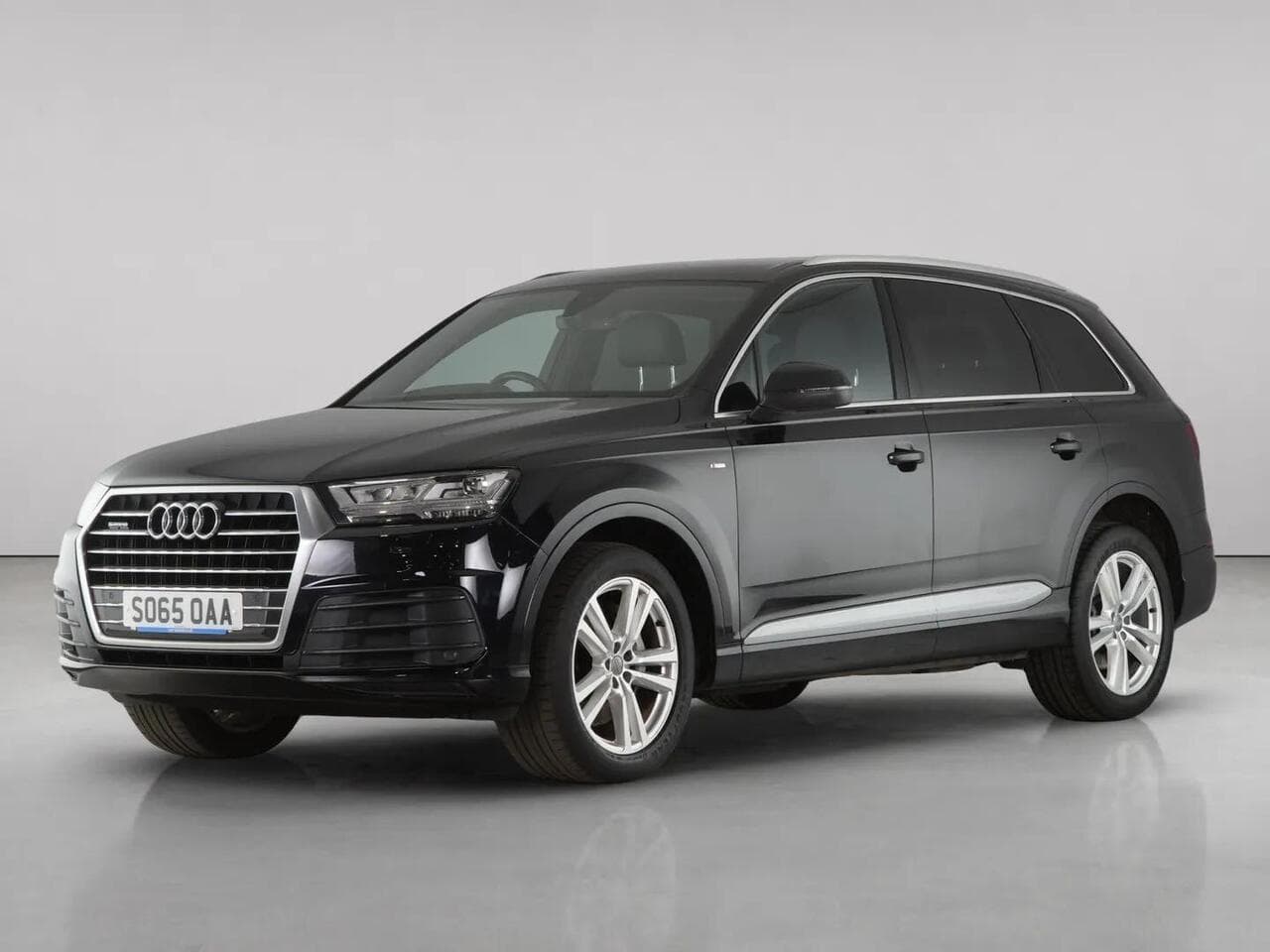 Audi Q7 thumbnail Front Left