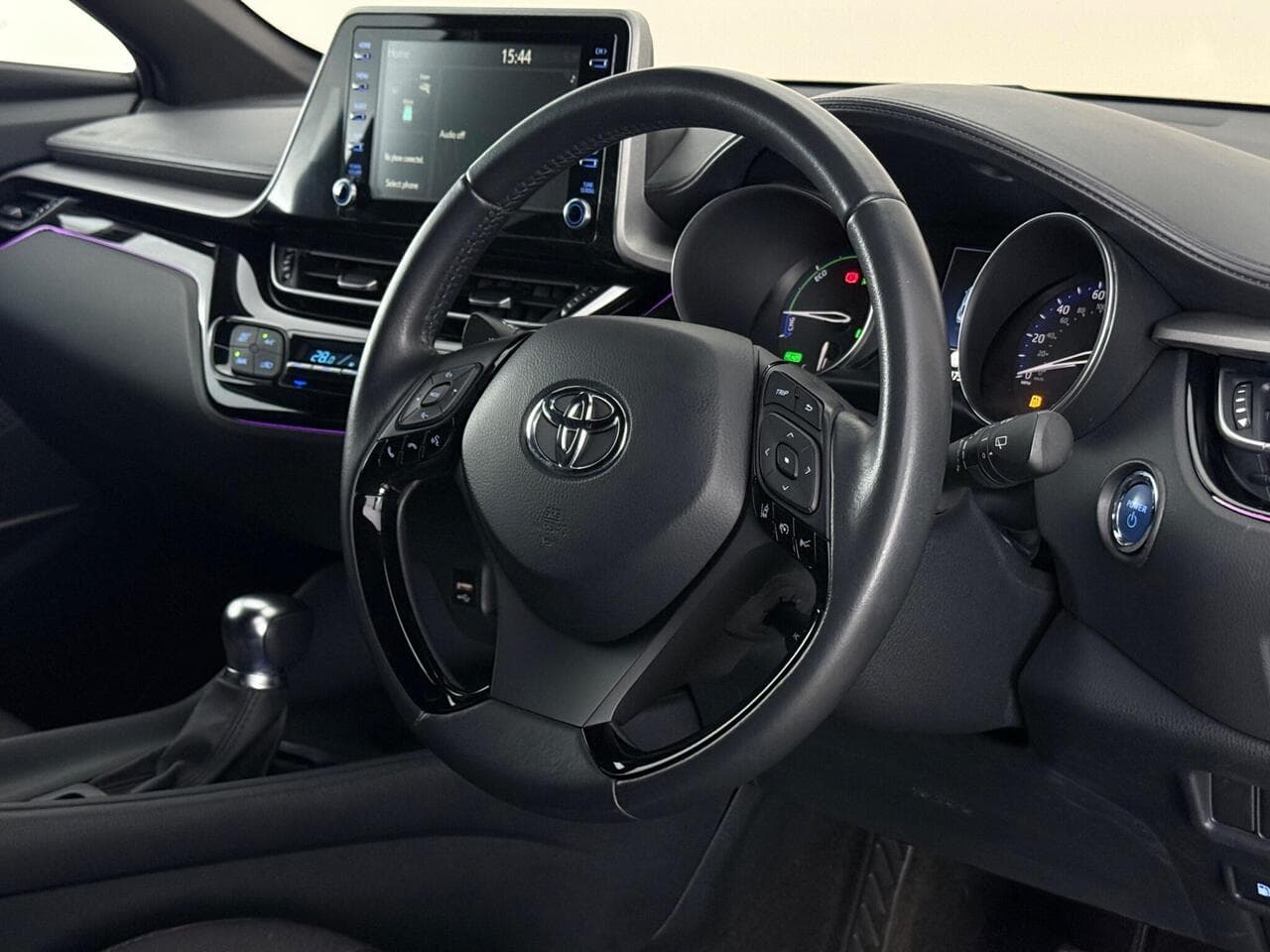 Toyota C-HR thumbnail Steering Wheel