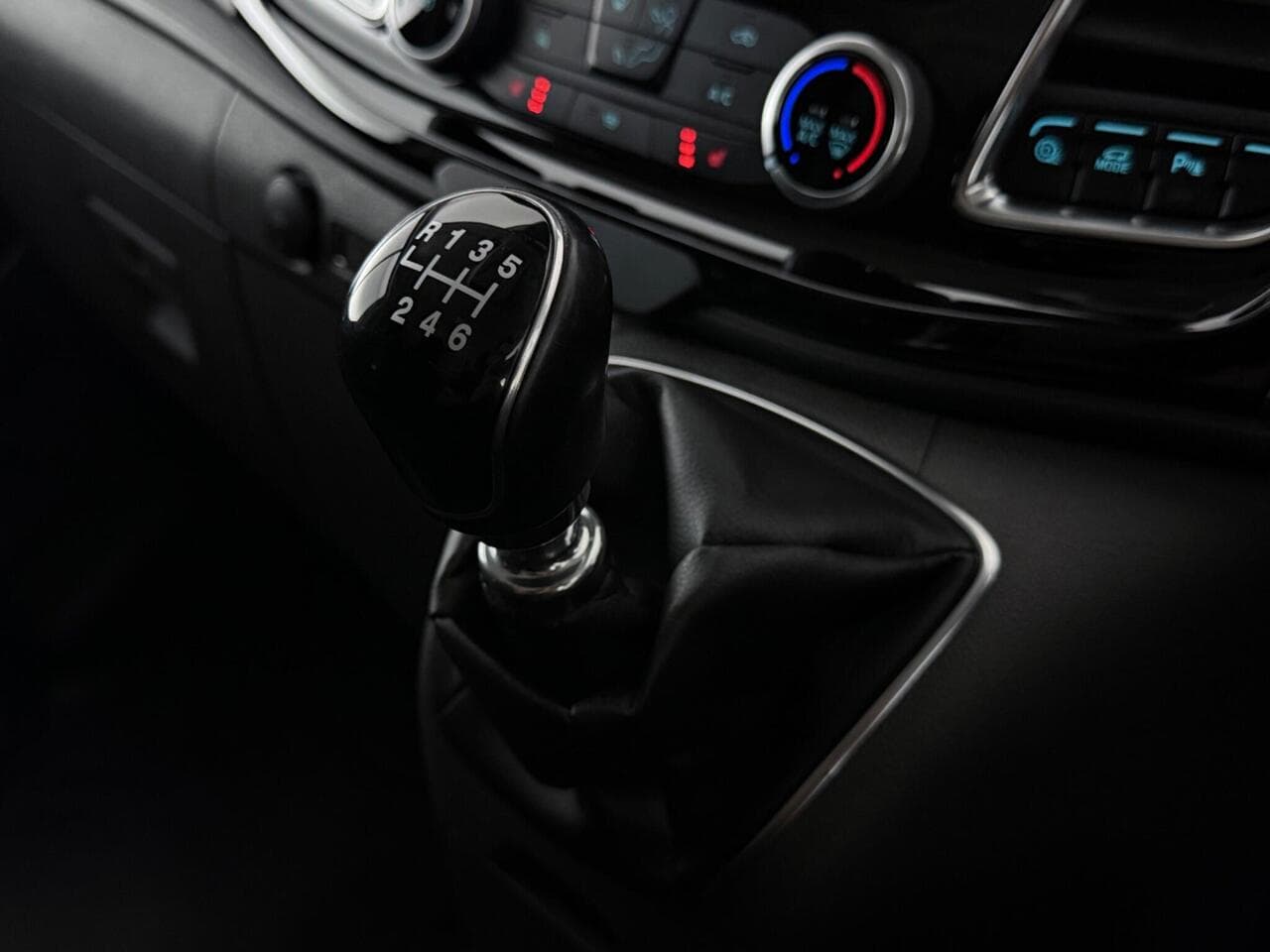 Ford Transit Custom thumbnail Interior Front