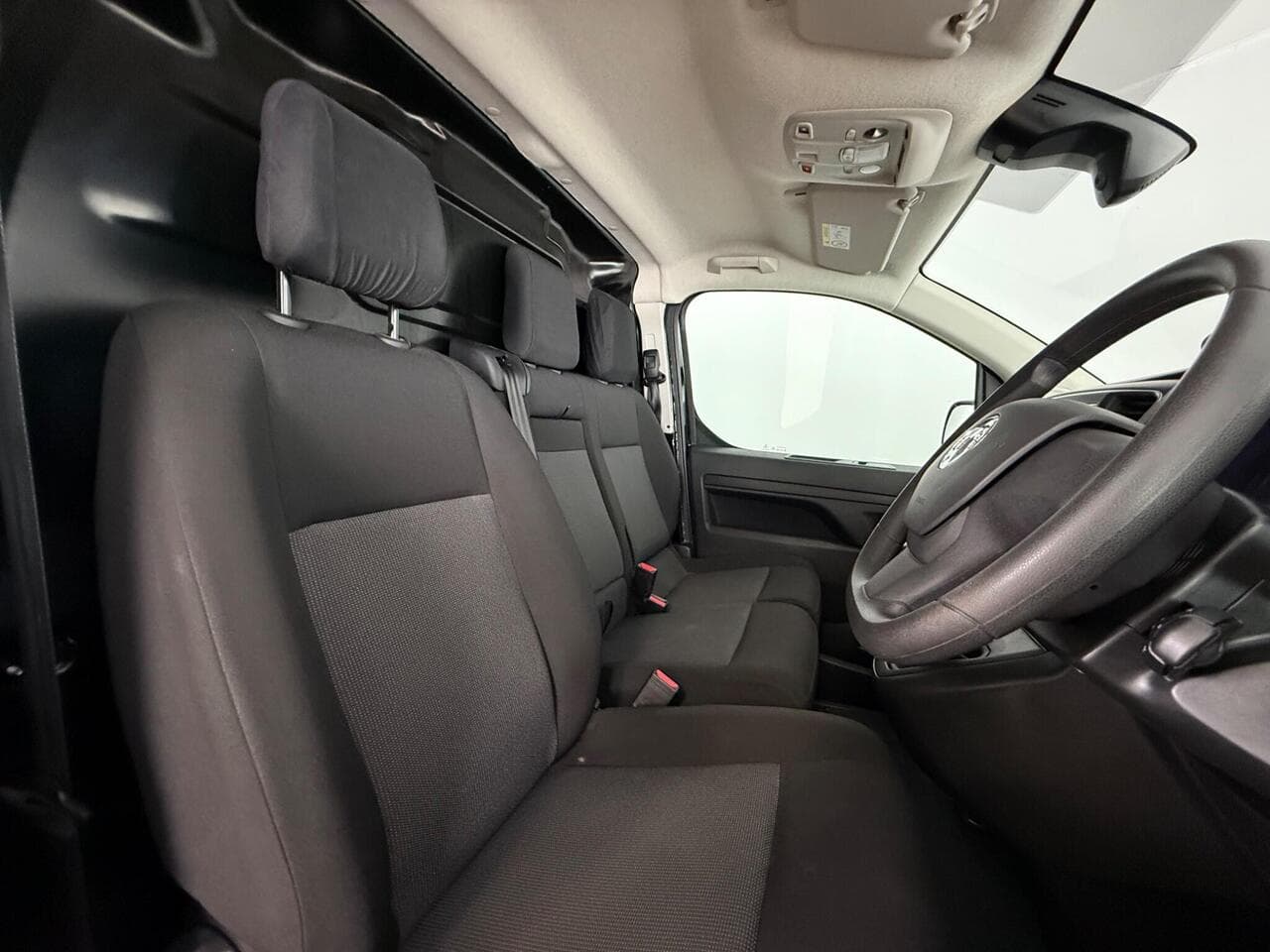 Vauxhall Vivaro thumbnail Seat Driver
