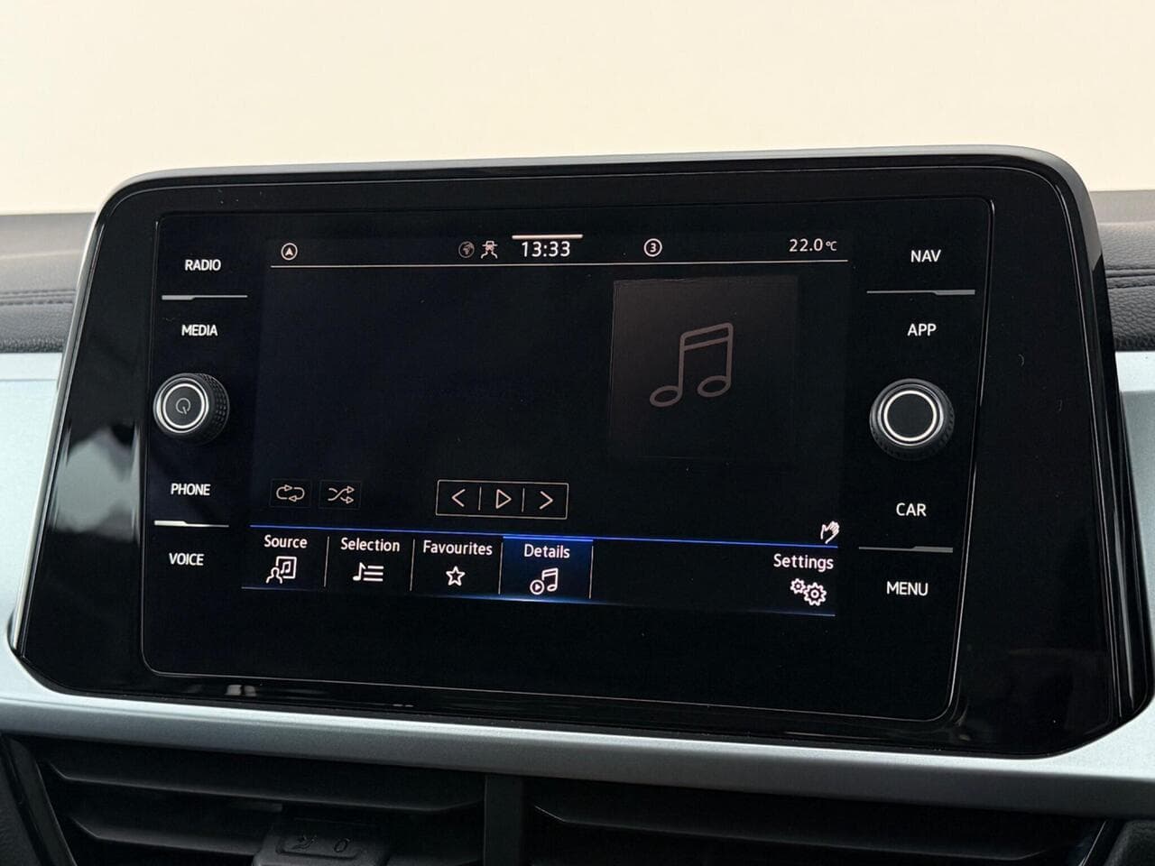 Volkswagen T-Roc thumbnail Infotainment System