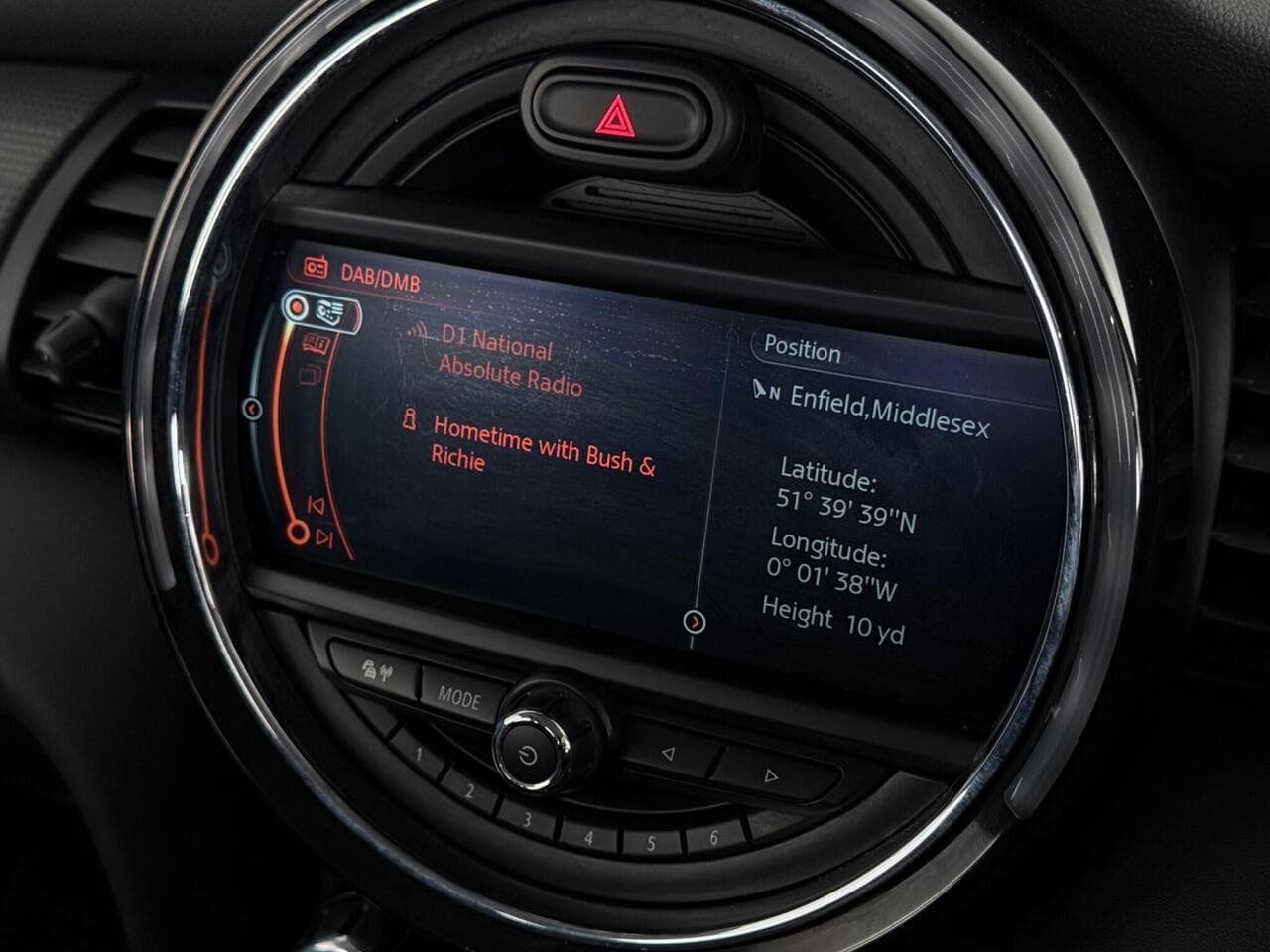 MINI Hatch thumbnail Infotainment System