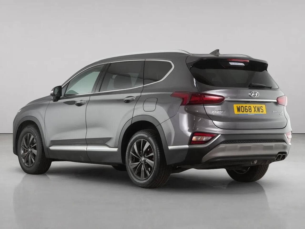 Hyundai Santa Fe thumbnail Rear Left
