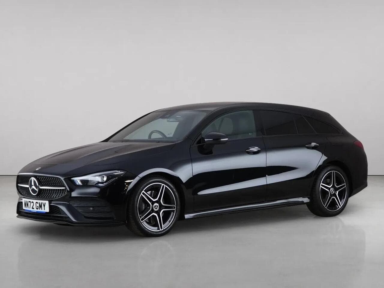 Mercedes-Benz CLA thumbnail Front Left