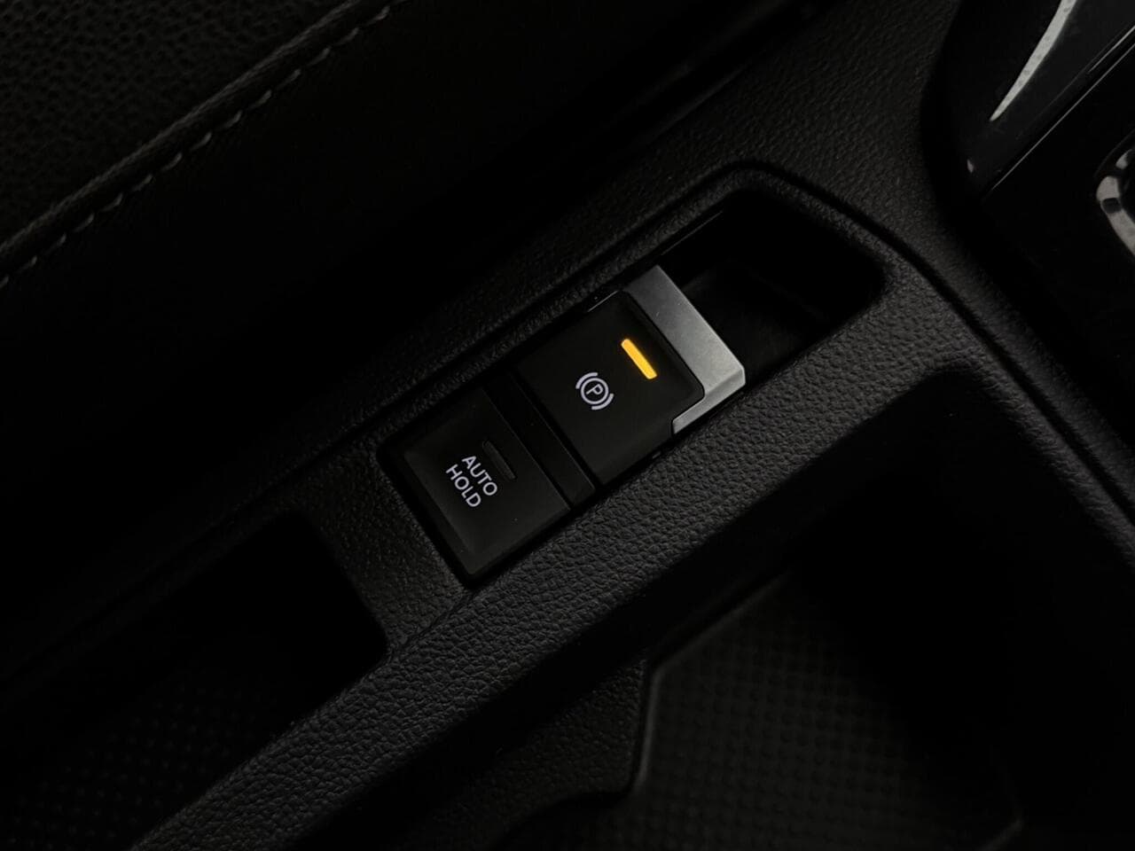 Volkswagen T-Roc thumbnail Misc Controls