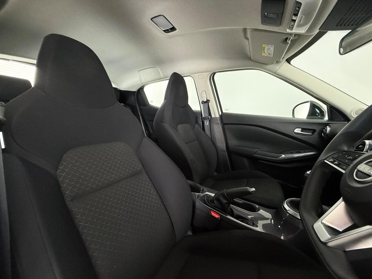 Nissan Juke thumbnail Seat Driver