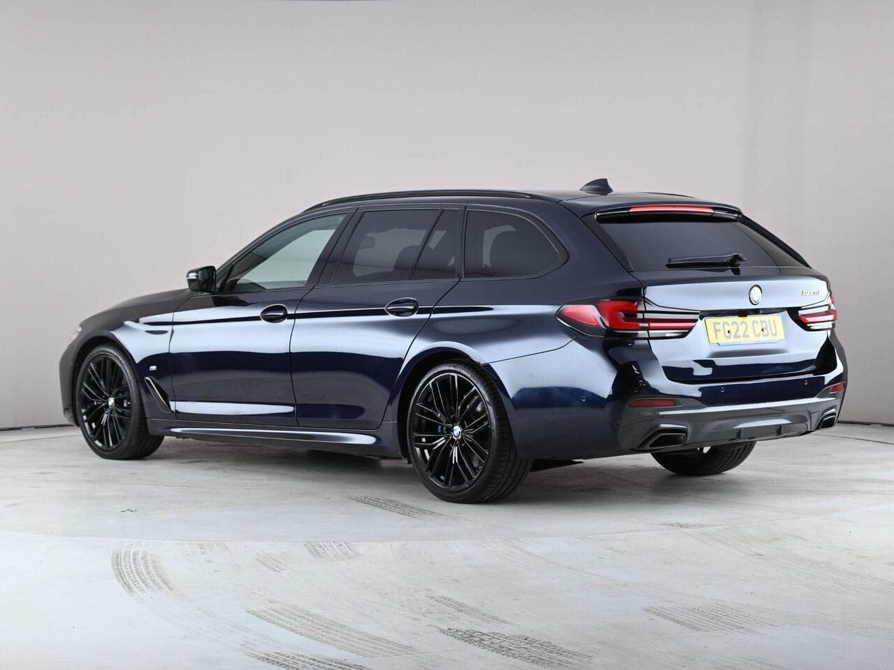 BMW 5 Series thumbnail Rear Left