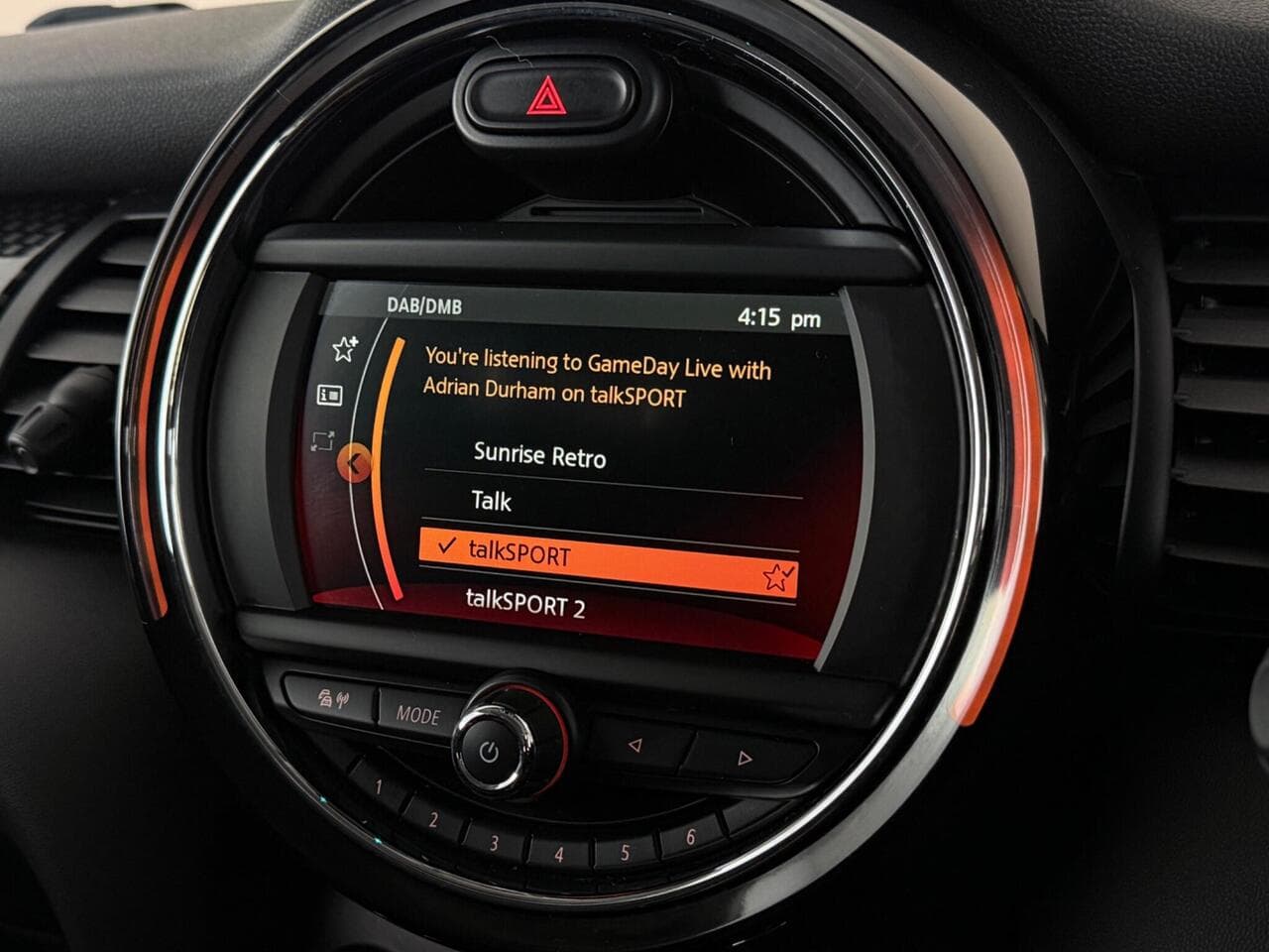 MINI Hatch thumbnail Infotainment System
