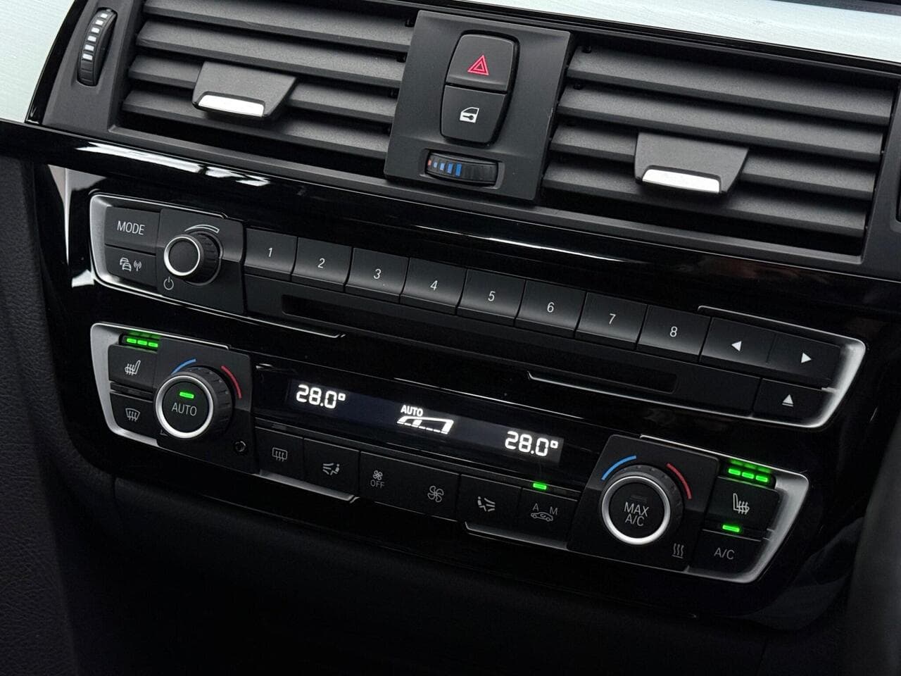 BMW 3 Series thumbnail Infotainment System