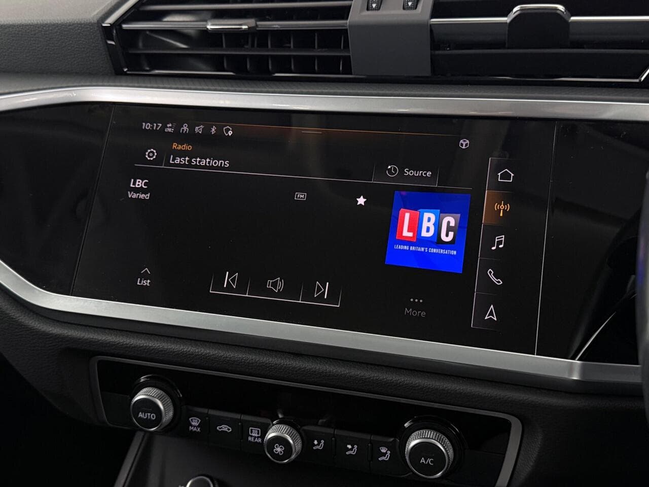 Audi Q3 thumbnail Infotainment System