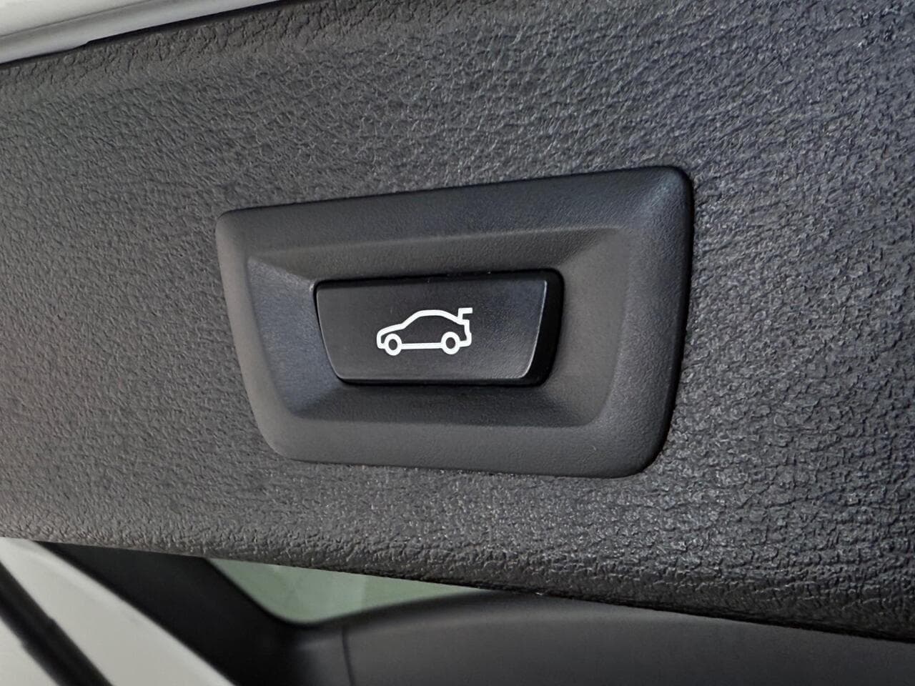 BMW X3 thumbnail Misc Controls