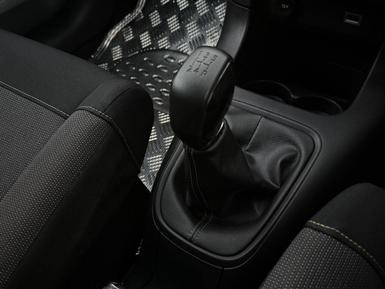 Citroen C3 thumbnail Interior Front