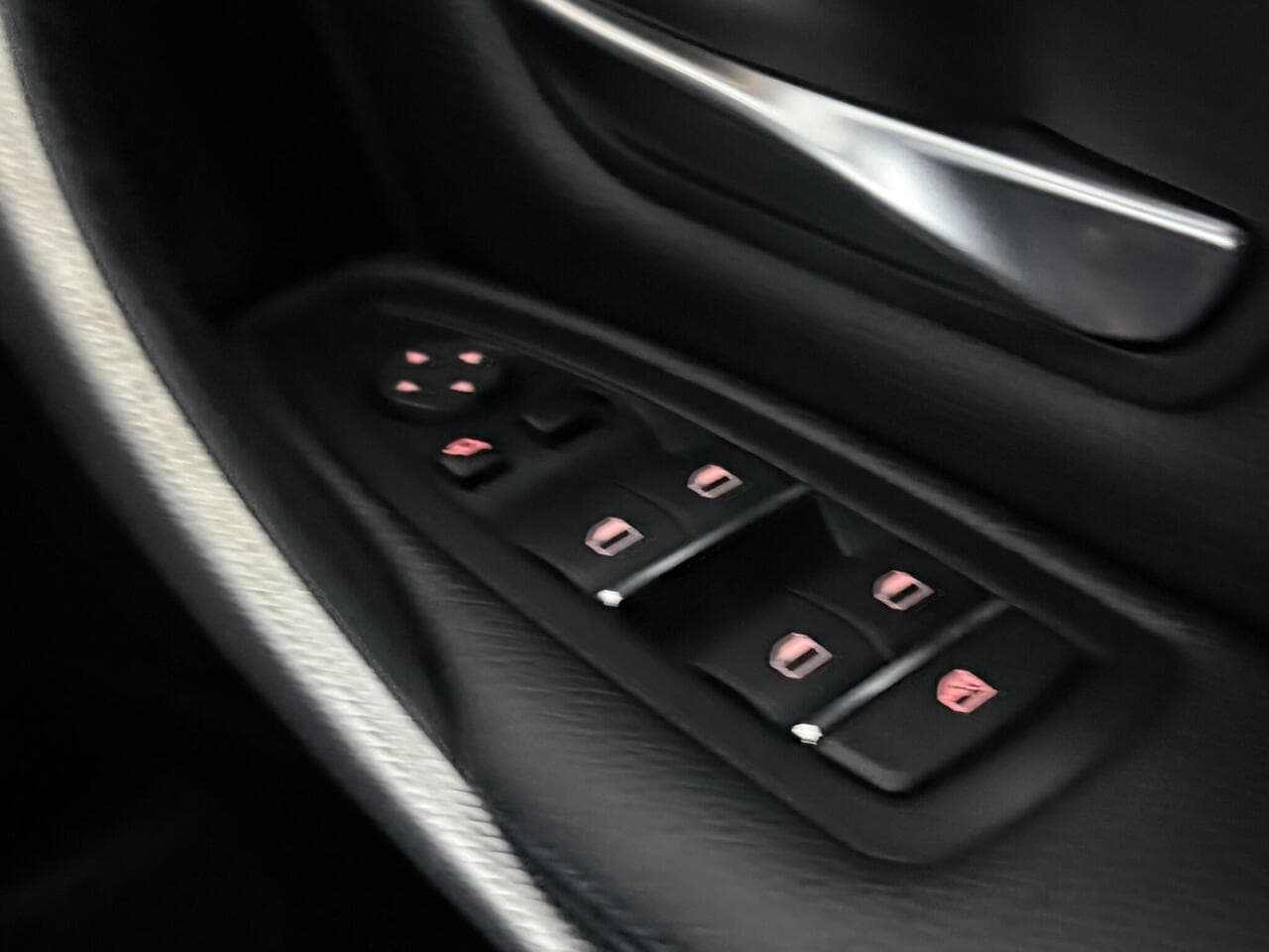 BMW 3 Series thumbnail Misc Controls