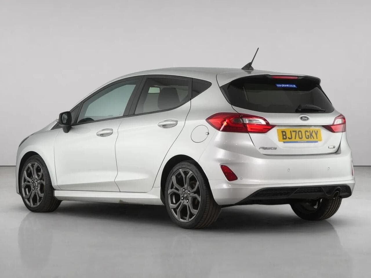 Ford Fiesta thumbnail Rear Left