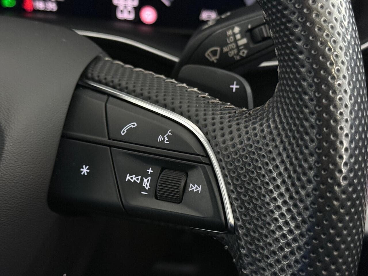 Audi Q7 thumbnail Misc Controls