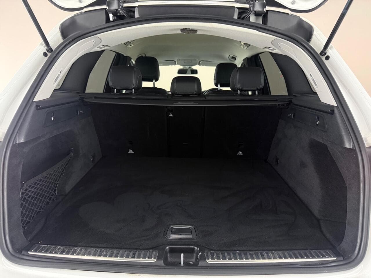 Mercedes-Benz GLC thumbnail Boot