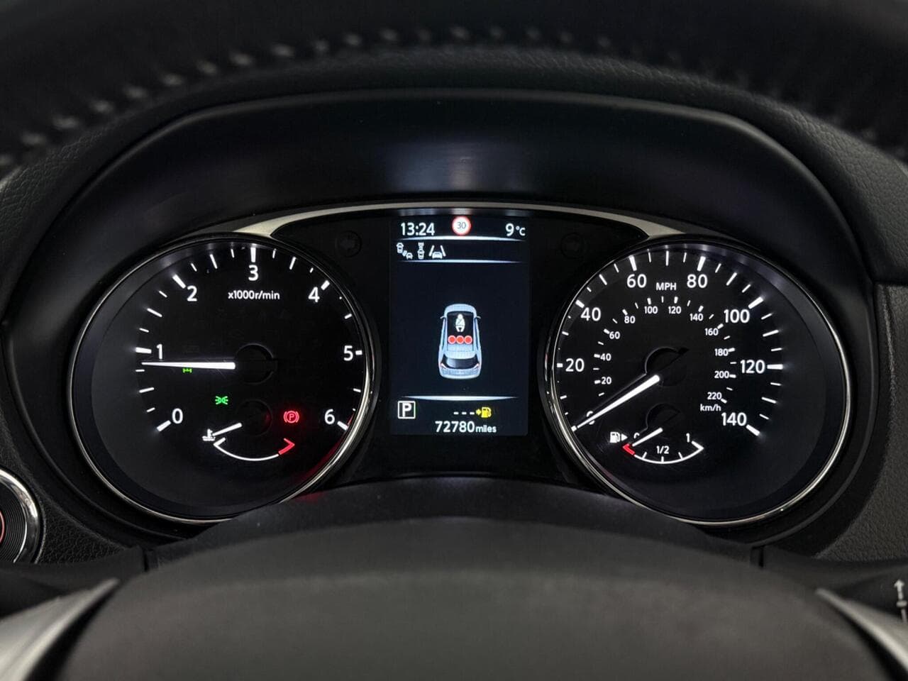 Nissan X-Trail thumbnail Driver Instruments