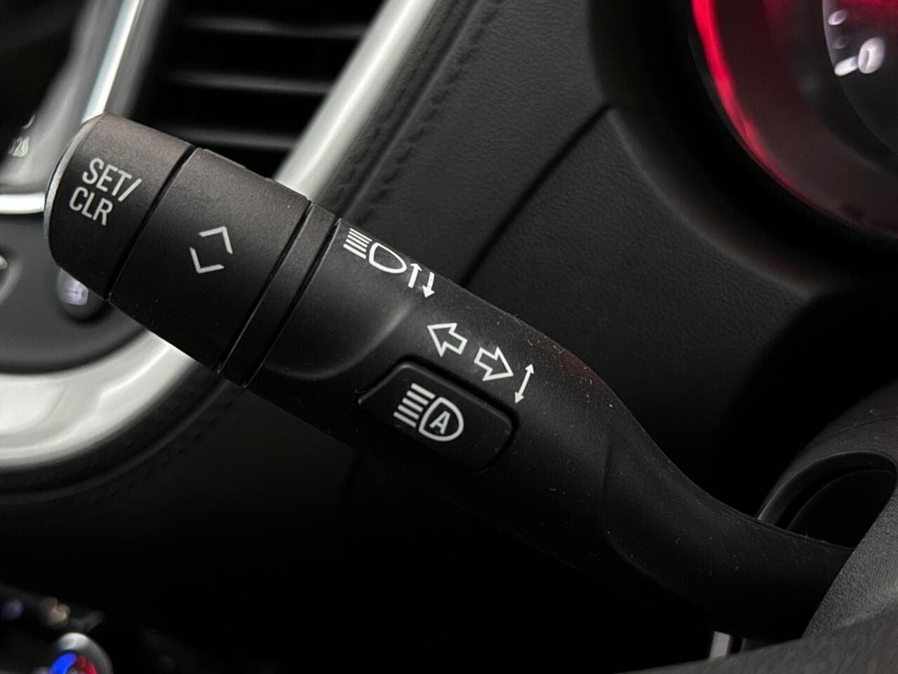 Vauxhall Grandland X thumbnail Misc Controls