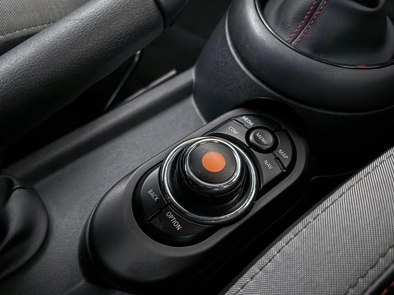 MINI Hatch thumbnail Interior Front