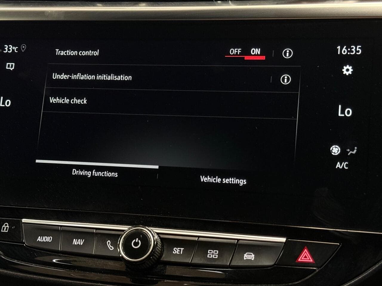 Vauxhall Corsa thumbnail Infotainment System